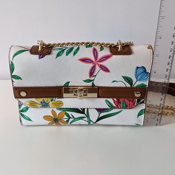 Floral Crossbody Bag - Great condition - Picture 5 of 10